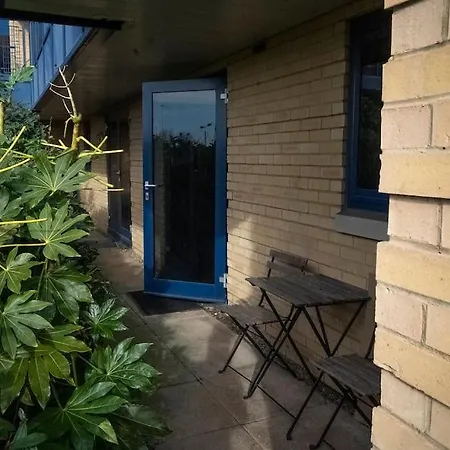 1-Bed Flat In Ocean Village Southampton Exterior photo