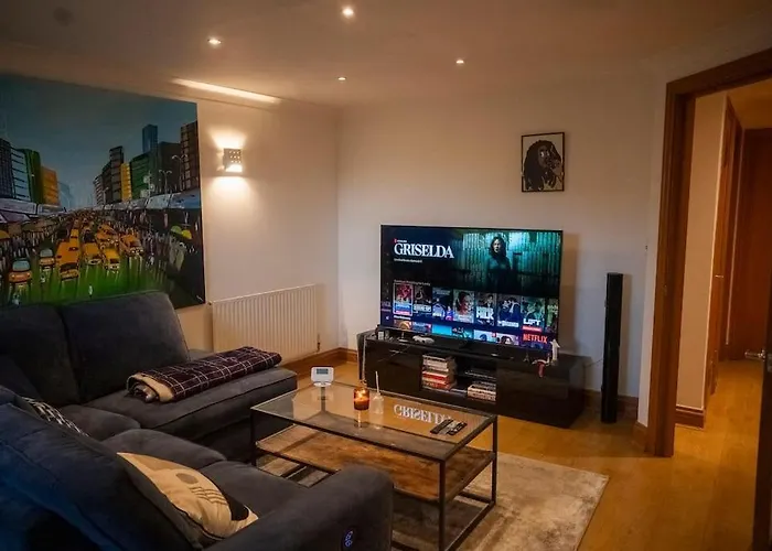 1-Bed Flat In Ocean Village